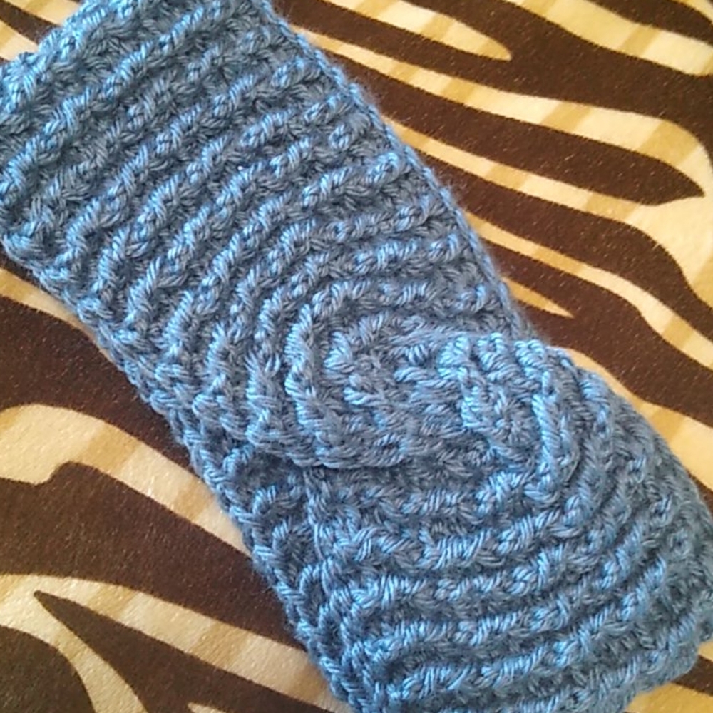 HANDMADE twist headband